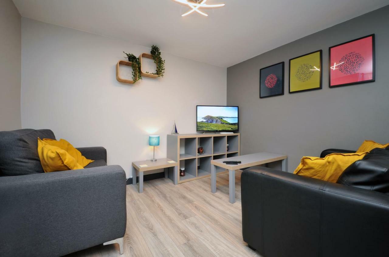 Stone'S Throw City Centre - Tv In Every Bedroom! Swansea Exterior foto