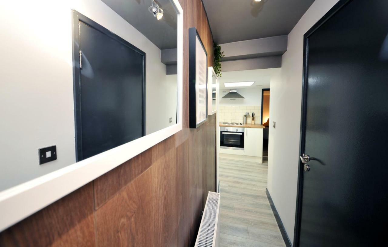 Stone'S Throw City Centre - Tv In Every Bedroom! Swansea Exterior foto
